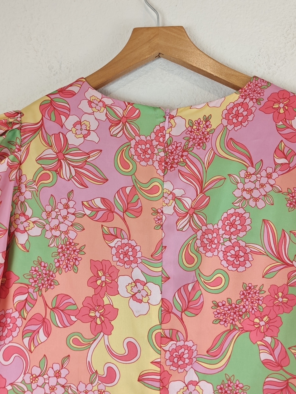 Adelyn Rae Bright Floral Ruched Bodycon Mini Dress – Spring Ready, Size M - Picture 12 of 13